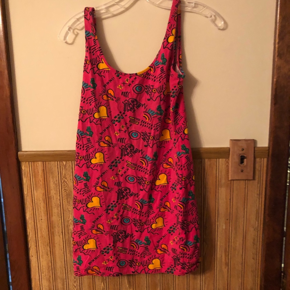 Pink fitted tank top